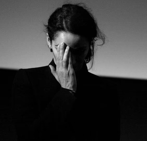 Женщина, которая сидит дома и занимается только семьёй — что с ней происходит через десять лет