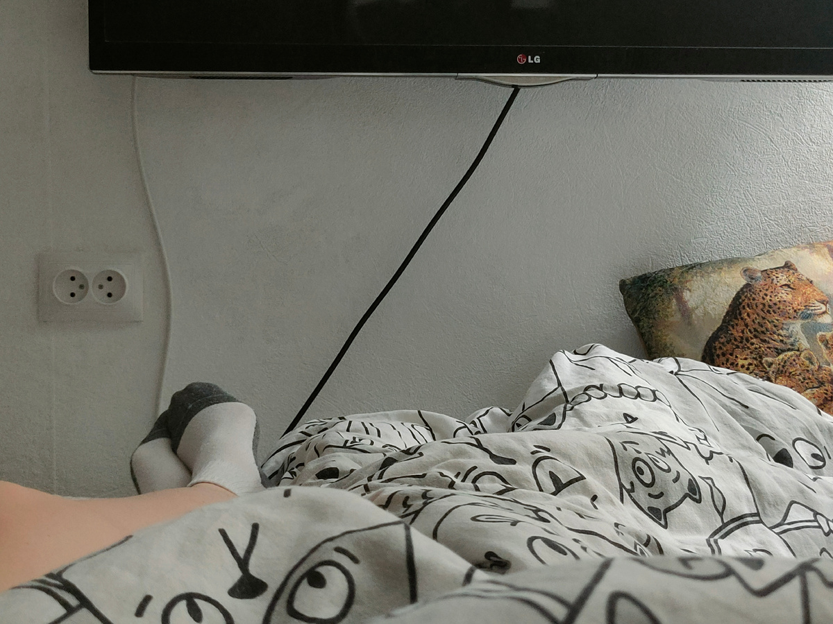 Лежу перед телеком, а он не показывает 