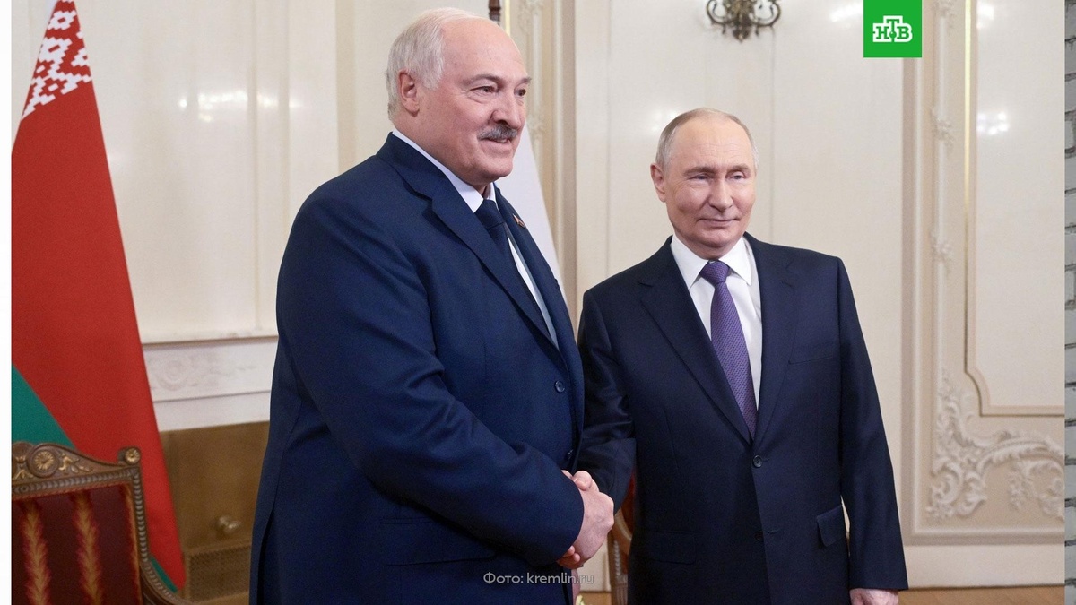    Путин и Лукашенко поздравили друг друга с Днем единения народов РФ и Белоруссии