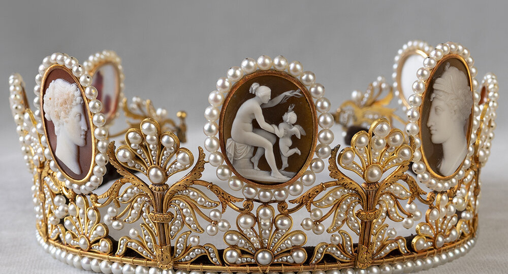 Как тиара Жозефины Богарне стала свадебной тиарой шведской королевской семьи