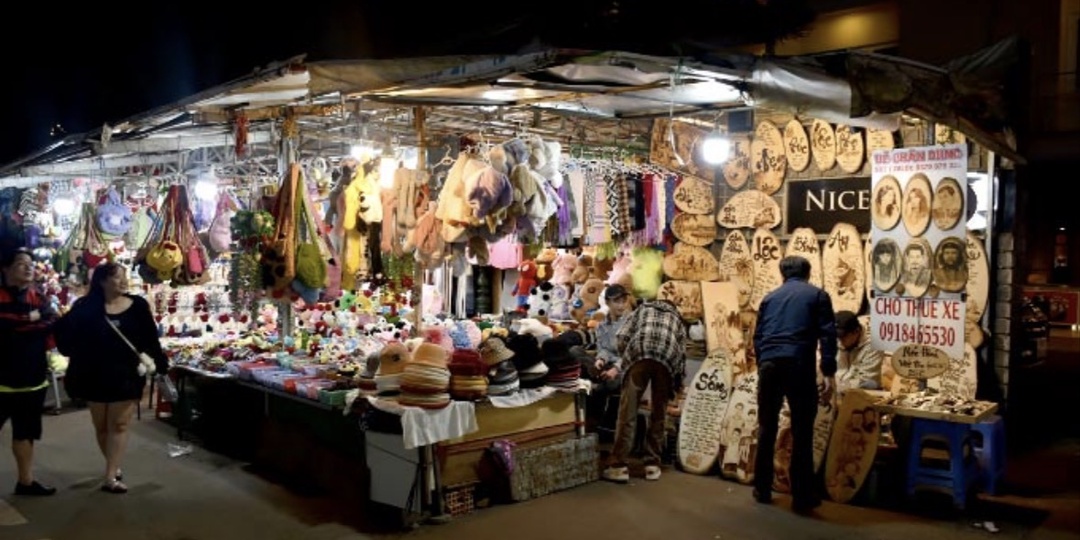 Ночной рынок в Далате