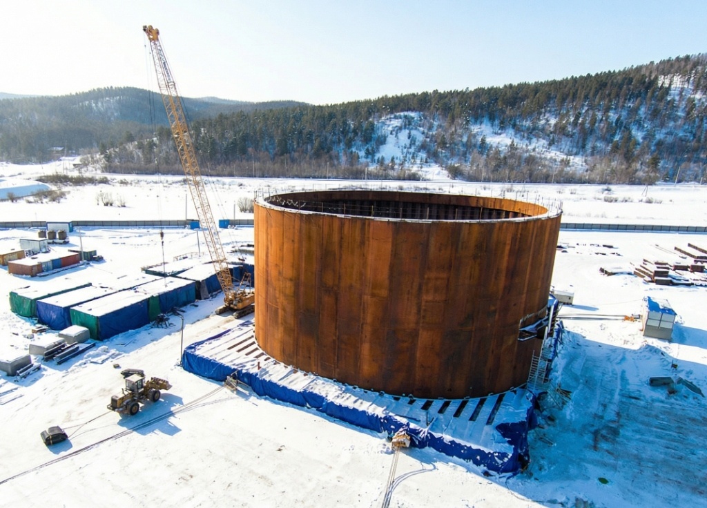 Первый коффердам для Ленского моста. Высота - 17,5 метра, диаметр - больше 28 метров. Фото: пресс-служба Группы «ВИС»