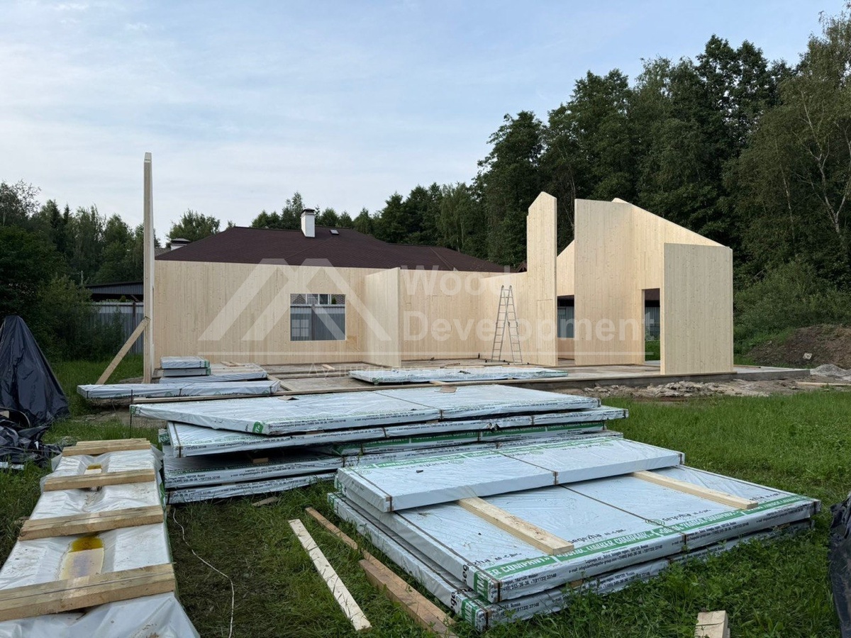 Ход строительства дома из СЛТ панелей по проекту "Балашиха" от Wood Development