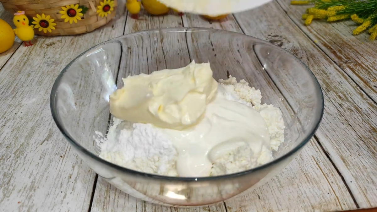 Лимонная творожная Пасха с маковой начинкой. Фото автора.