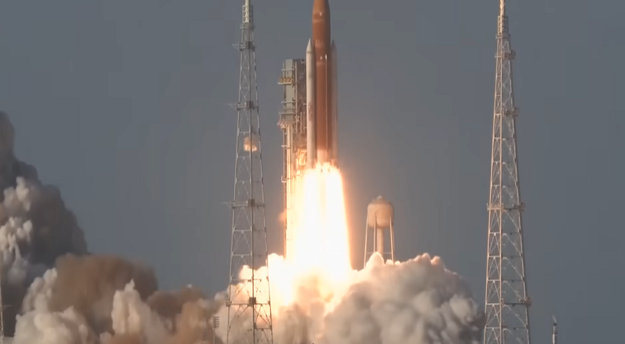 Пилотируемый корабль Орион стратует с космодрома 01.04.2026.