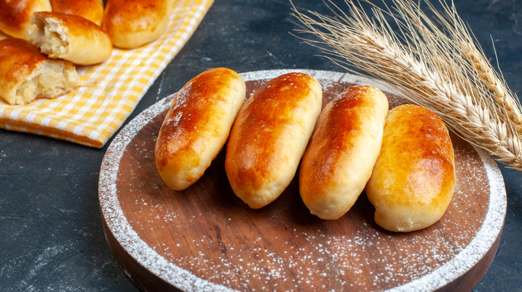 KamranAydinov/freepik