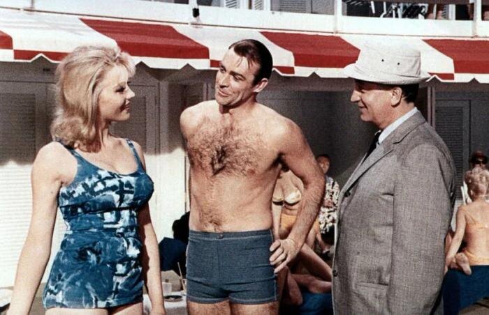 Обложка © Kinopoisk / Кадр из фильма «Голдфингер» (1964 год), режиссёр Гай Хэмилтон, сценарий Ричарда Мэйбаума, Пола Дена, Яна Флеминга