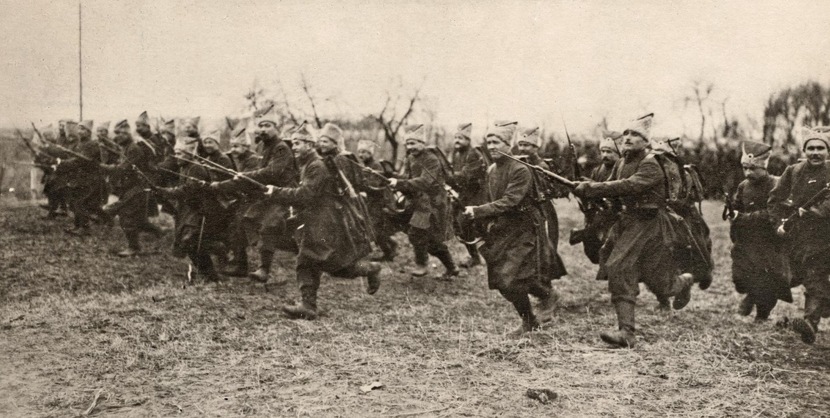 Петлюровские «синежупанники». 