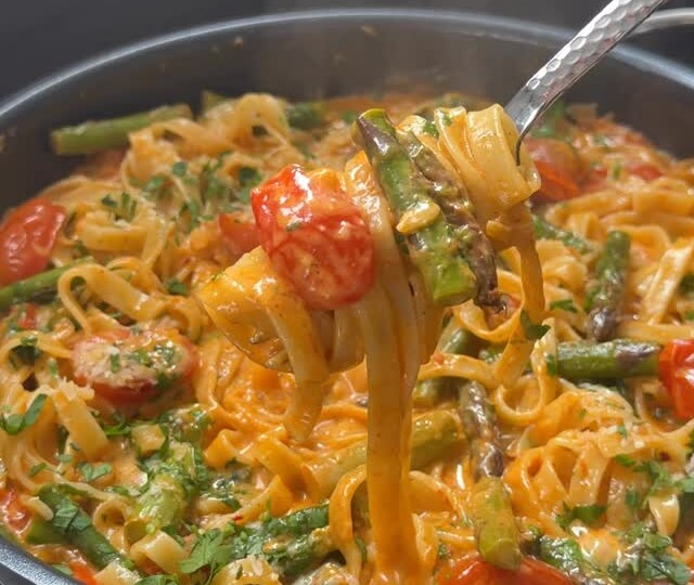 Сезон спаржи открыт! Ловите фирменный рецепт - объедение гарантировано