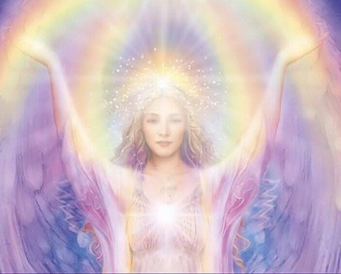 Бывают Хранители - из мужской энергии, бывают Хранительницы - из женских энергий. 