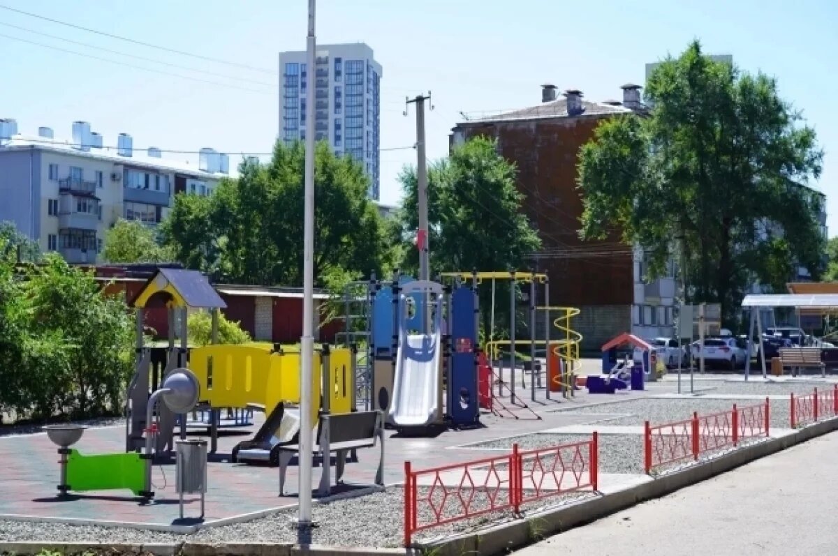    Губернатор и глава Уссурийска проверили ход работ по благоустройству