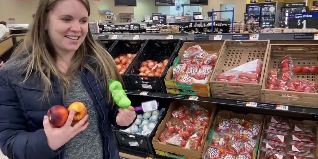 Американка назвала сало едой дикарей. Через сутки в русской деревне она умоляла продать ей 2 кг