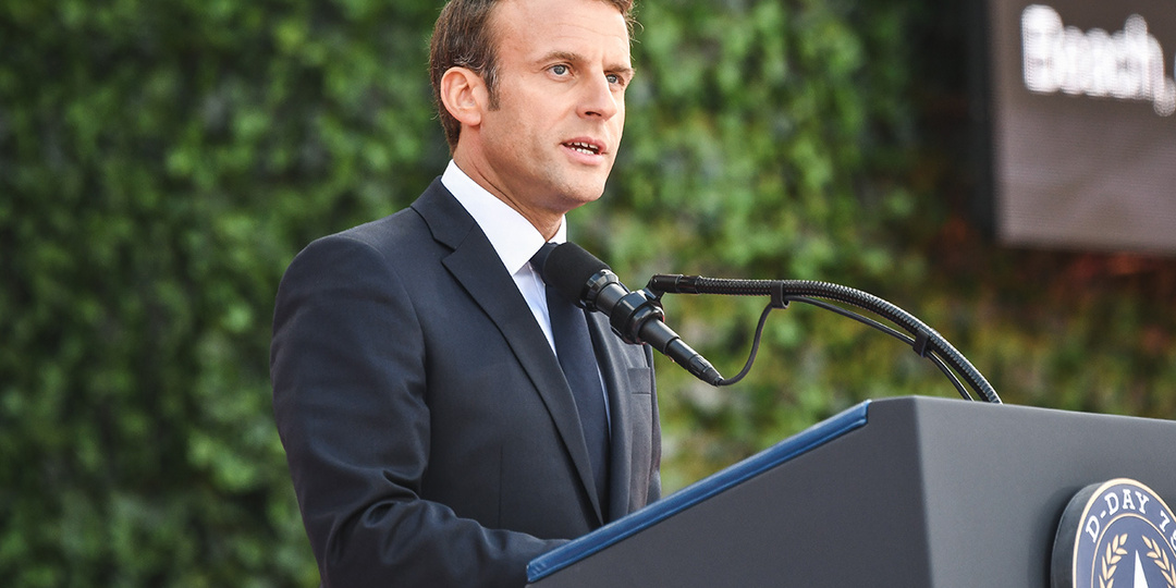 Попробуй помолчать: Макрон поверил в себя и вступил в перепалку с Трампом