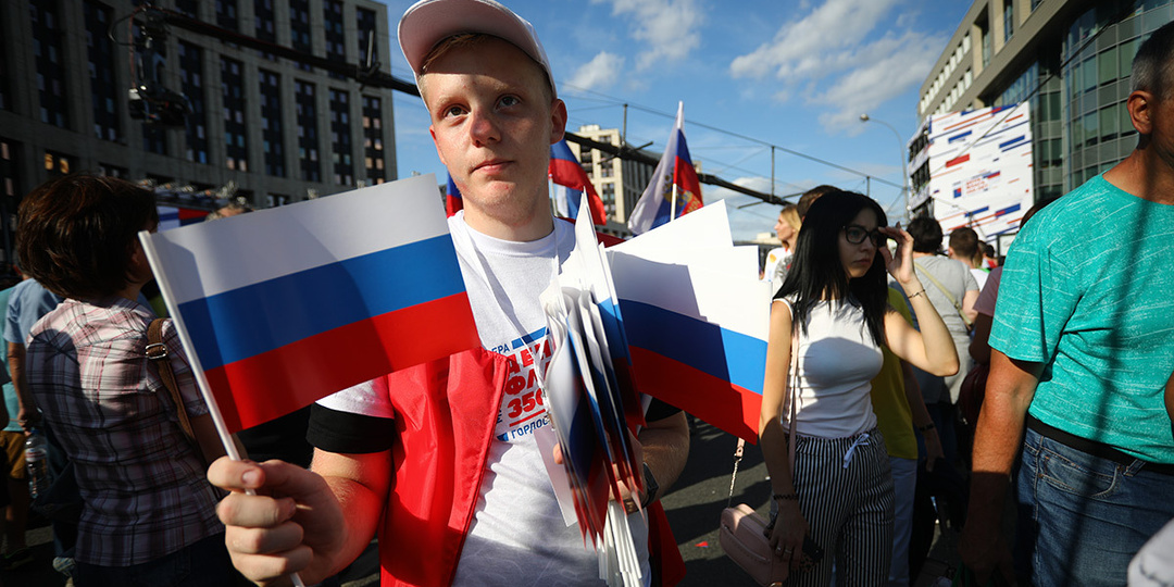 За четыре года число волонтеров среди молодежи в РФ выросло в 1,5 раза