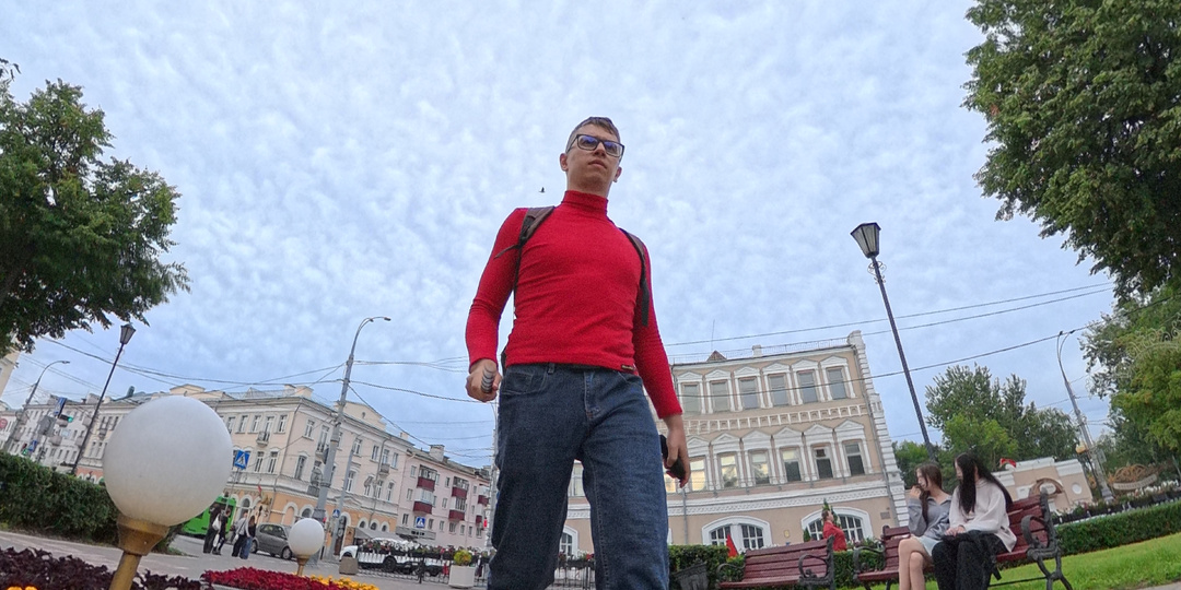 «Ваши дети ходят одни — это опасность»: европейка увидела, как ребёнок идёт в школу без взрослых