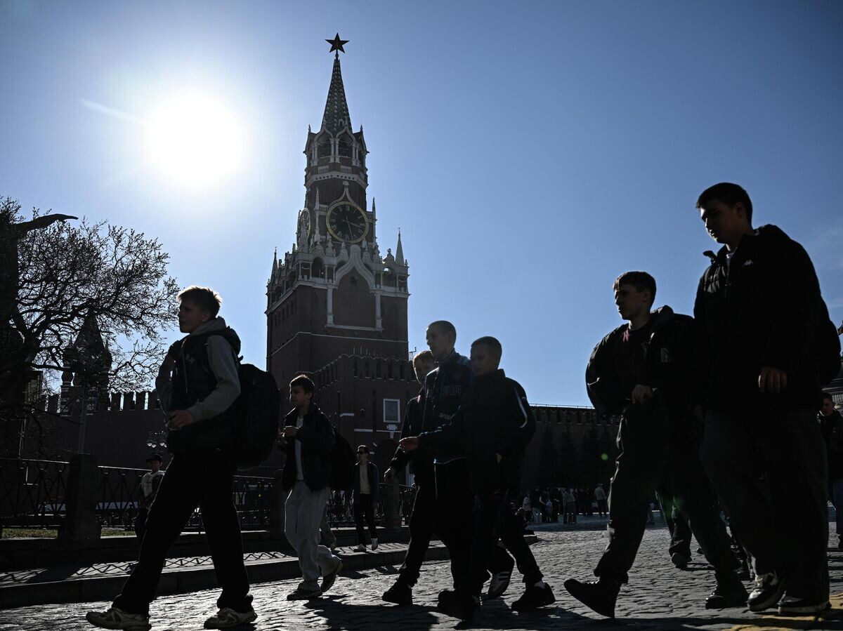    Прохожие на Красной площади в Москве | © РИА Новости / Кристина Соловьёва