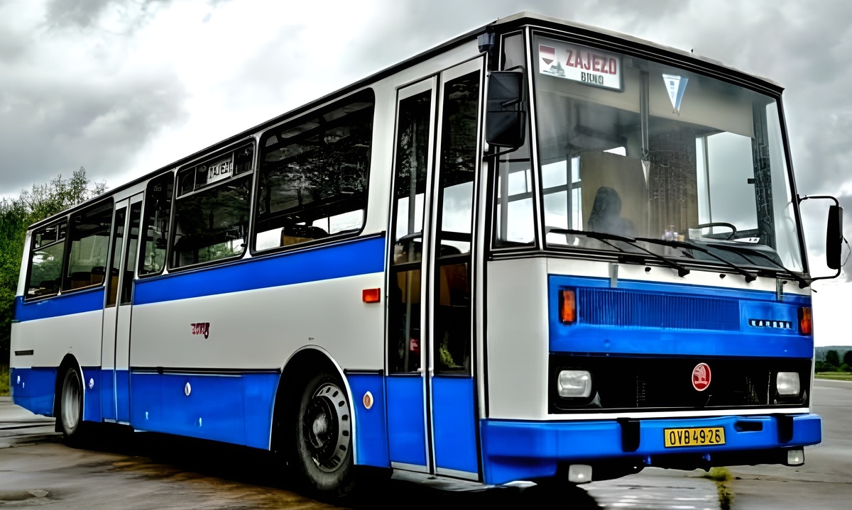 Автобус KAROSA C734 из первой партии. Выпущен на агрегатах "ŠKODA" .