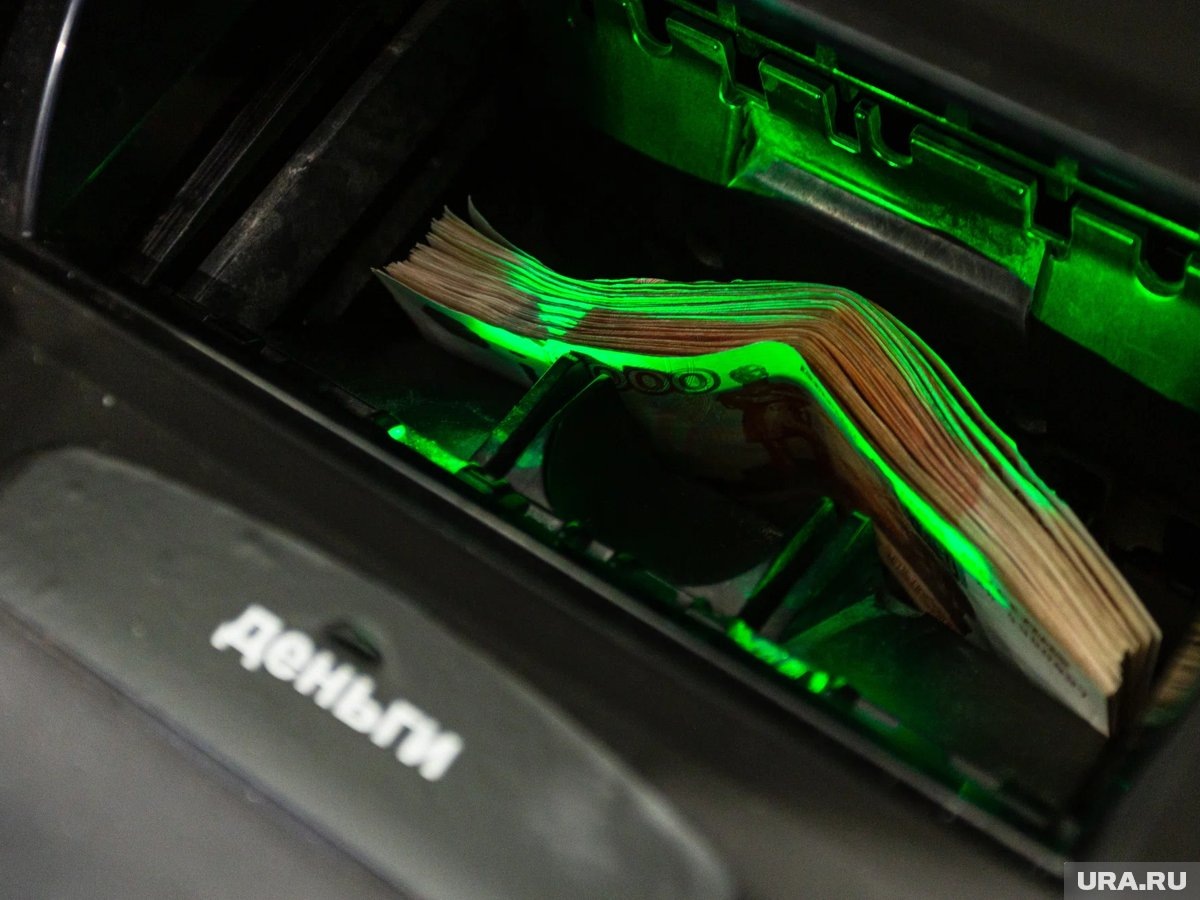  Средняя зарплата в РФ в январе, по данным Росстата, составила 103,6 тысячи рублей