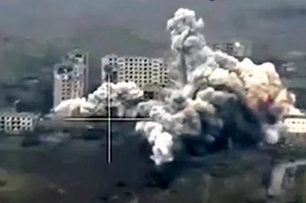    Подняли город-крепость на дыбы.