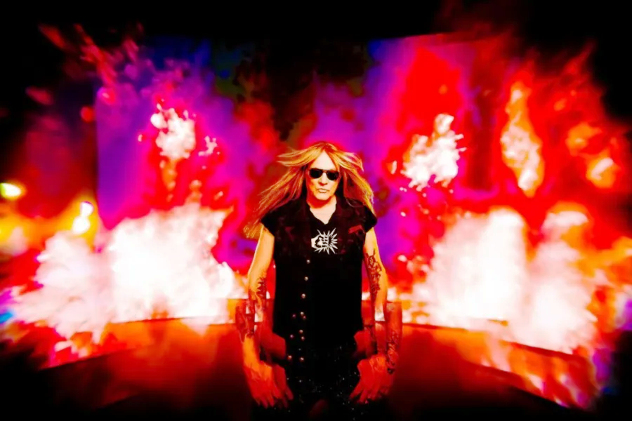 Себастьян Бах: сестра по призванию || Джим Лоувау (Press)