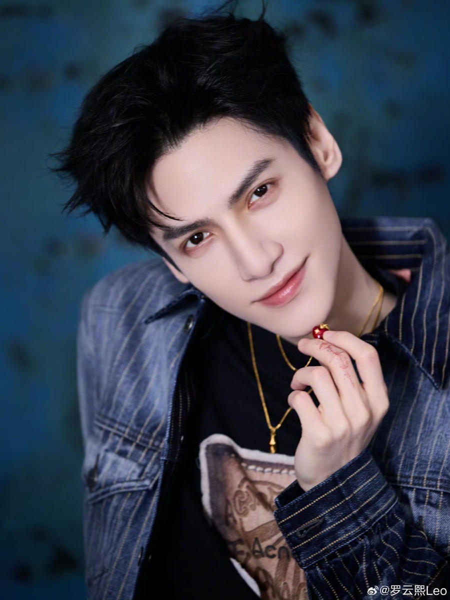 Актёр Ло Юньси. Смотрите больше фото в галерее...