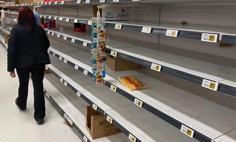 В России массово закрываются магазины: в чём дело