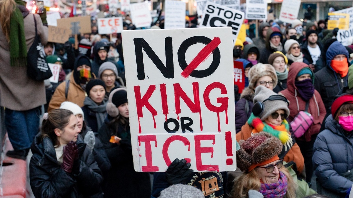    Американцы не хотят ни короля, ни его агентов.