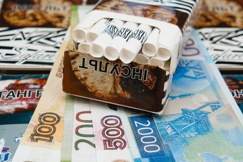 Юрист напомнил о серьезных штрафах за курение в самых разных местах