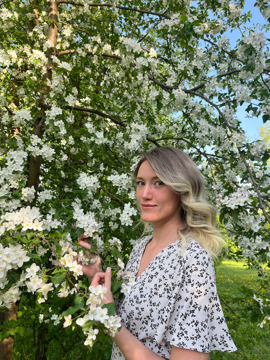 Волосы не супер густые, но гораздо лучше. Блестящие, плотные и живые, я даже технику сделала....