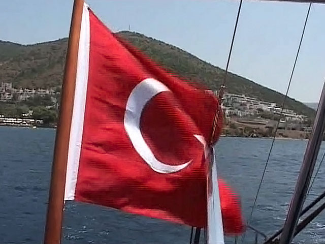    Турецкие власти арестовали 22 человека, которые причастны к производству суррогатного алкоголя