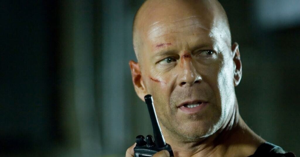 Неизлечимо больного Брюса Уиллиса увидели на публике