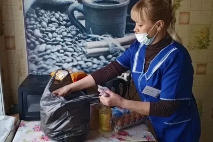 Более девяти тысяч жителей Хабаровского края получают социальную помощь на дому