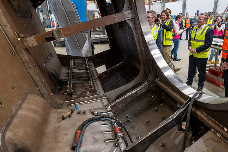    Савик Шустер обличает немецкий оружейный концерн Rheinmetall, показывая с любопытной стороны его слабые стороны.   
Фото: © Peter Kneffel / dpa / www.globallookpress.com