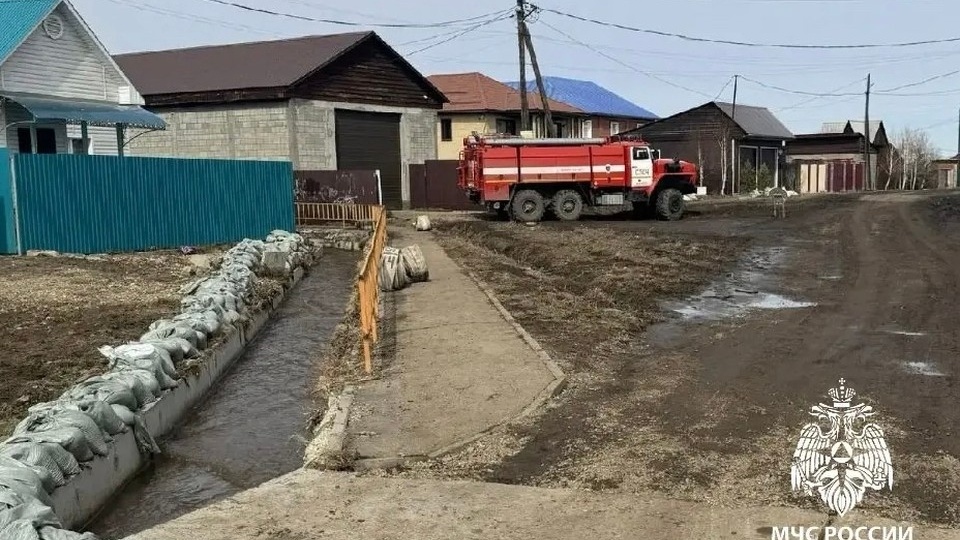 В Иркутском округе и Усольском районе остаются подтопленными 20 участков