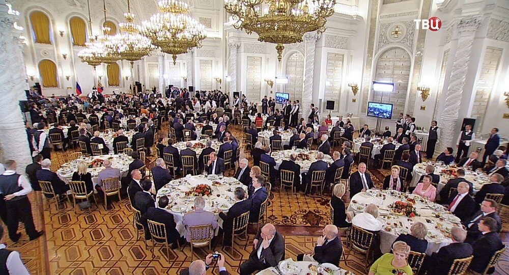 Цифровая осада: кто во власти так боится и ненавидит народ, которым они управляют?