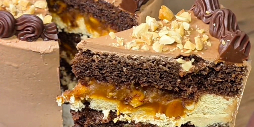 Торт «Сникерс»