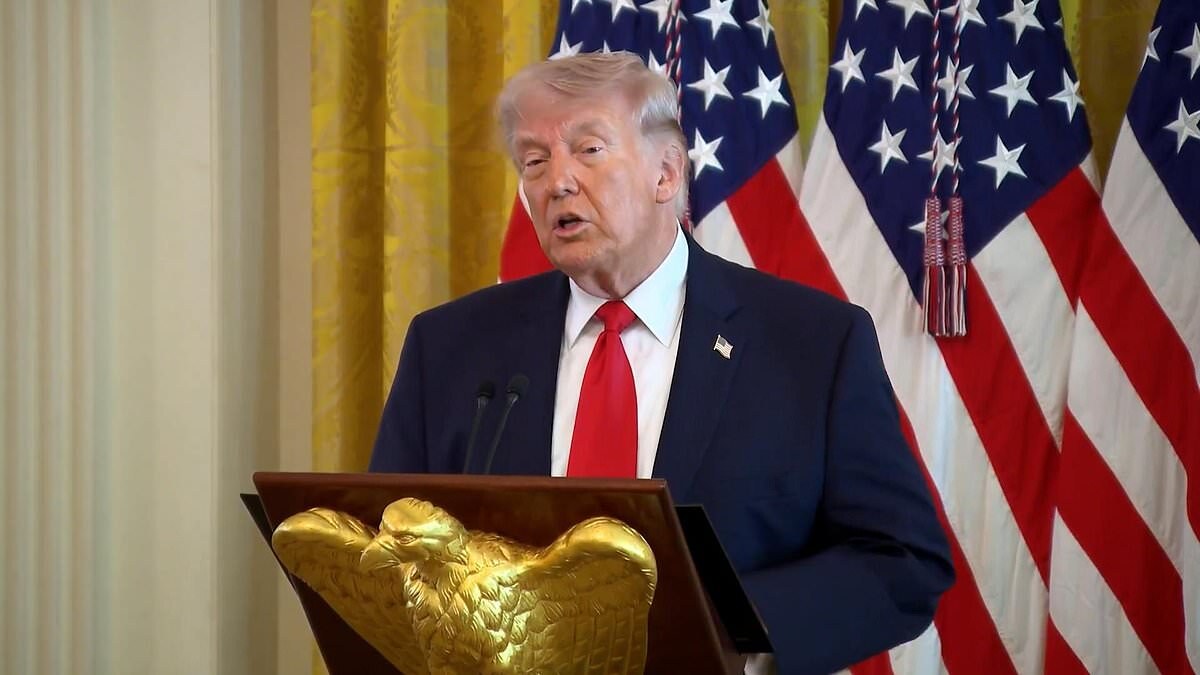 Трамп расширяет список целей: Ирану пообещали блэкаут и транспортную блокаду за отказ от сделки.