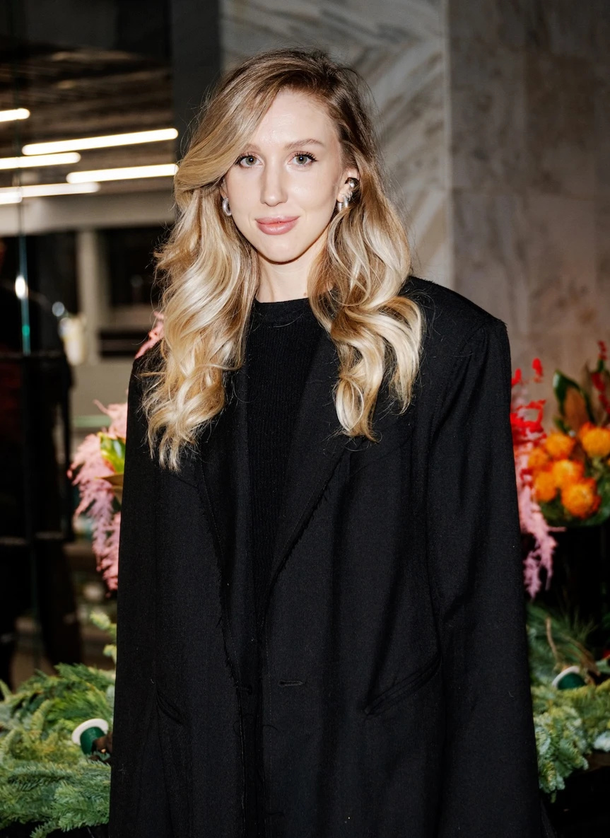    Даша Вертинская