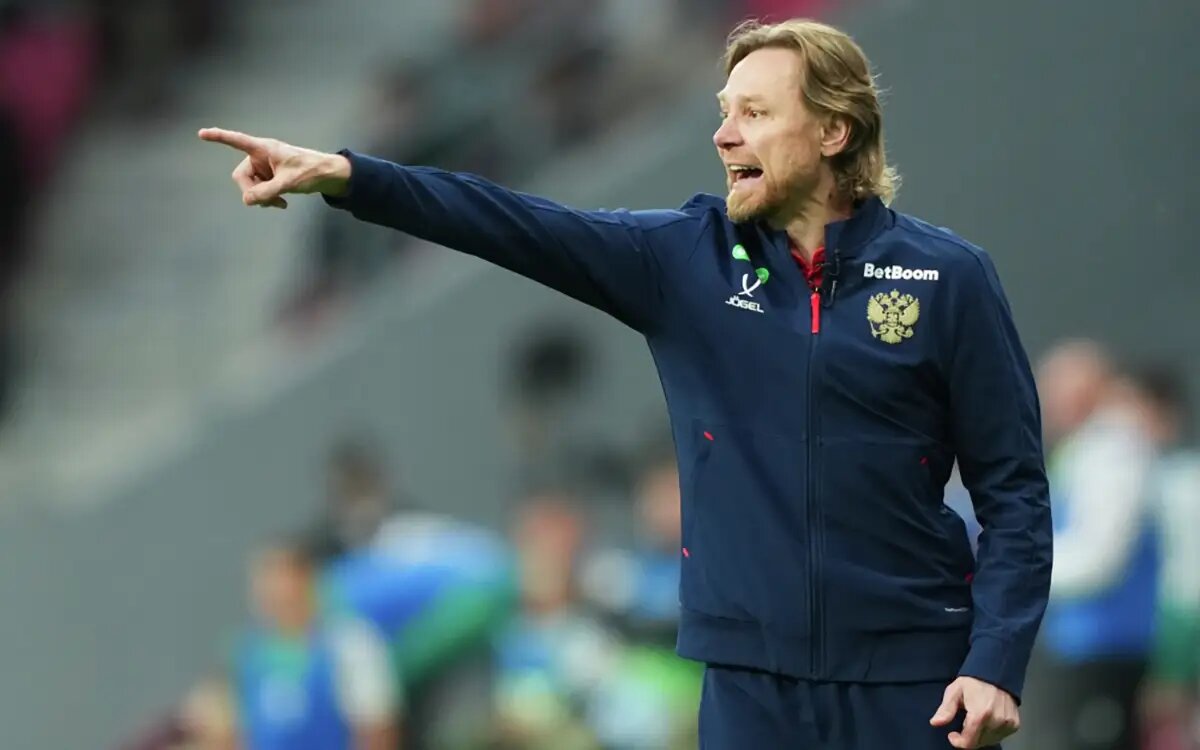 Валерий Карпин