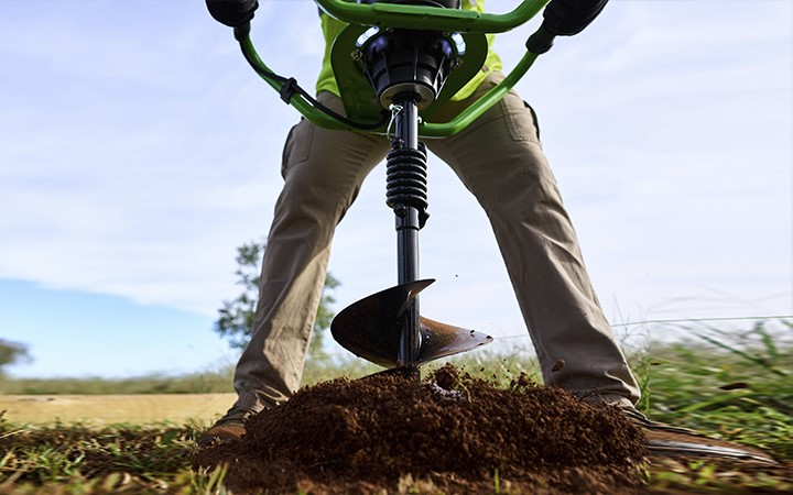 Аккумуляторный мотобур. Источник изображения: https://gw-house.ru/