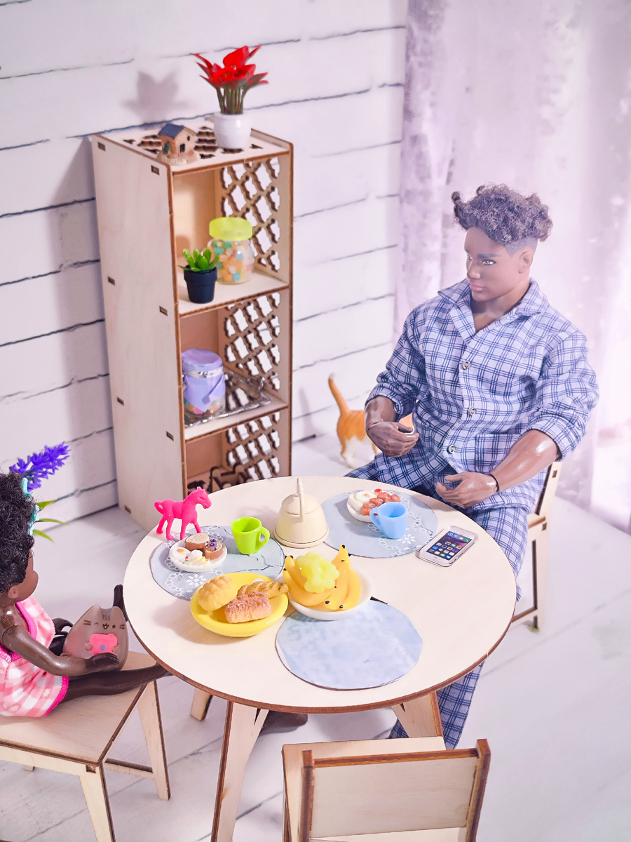 Дочь Луна и папа Логан