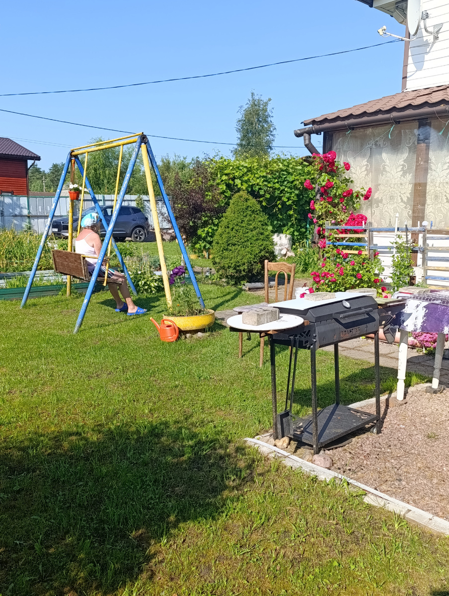 Дача наша. Дом. Учаток. Мангал. Цветочки. Семья. Все Мое! 
