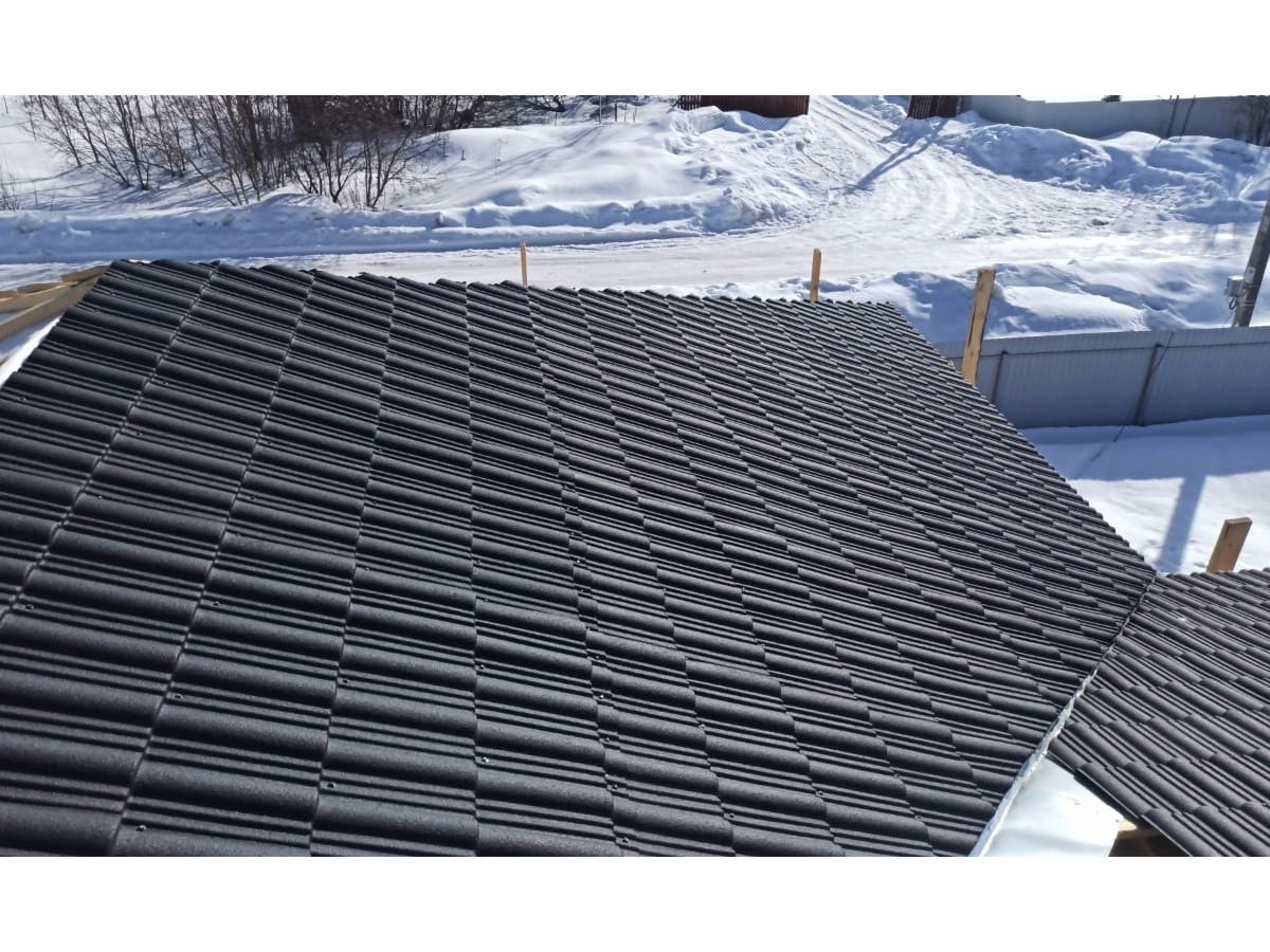 Тихая резино-полимерная кровля Гумибо в зимний период эксплуатации. 