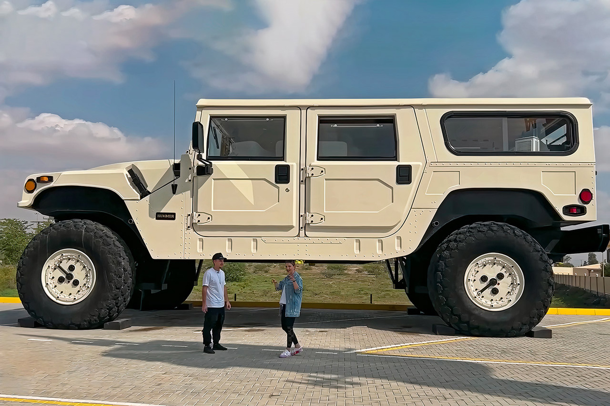 Самый безумный Hummer в истории: почему у него отдельный дизельный двигатель на каждое колесо?