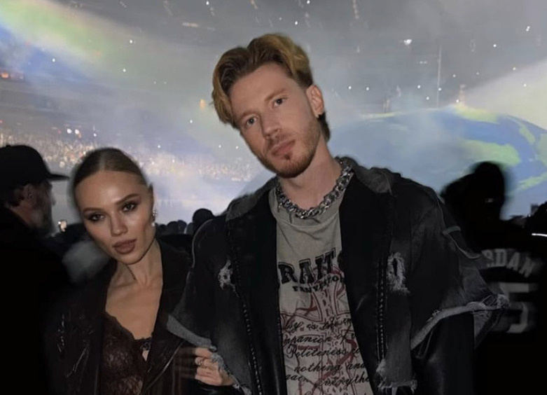     Никита Пресняков с предполагаемой девушкой Кариной