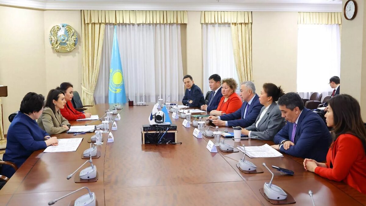 Встреча министра ЕЭК Гоар Барсегян и вице-премьера Казахстана Серика Жумангарина
© Photo : Пресс-служба Министерства национальной экономики РК