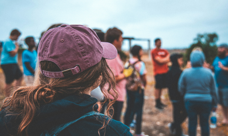 «Быть фермером приятнее, чем бизнес-аналитиком»: монологи людей, которые уехали волонтерить в другую страну