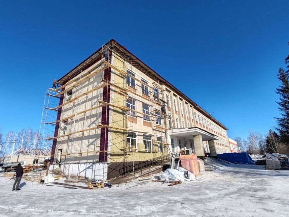    Капитальный ремонт школ. Источник: пресс-служба партии "Единая Россия"