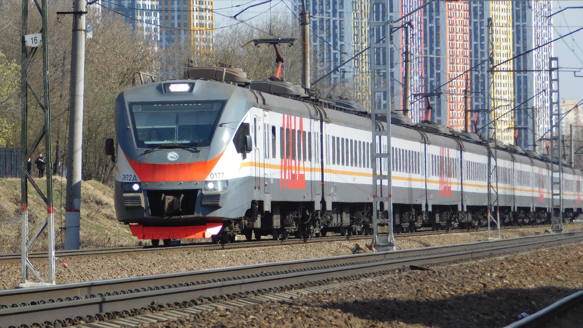 Электропоезд ЭП2Д до Нахабино