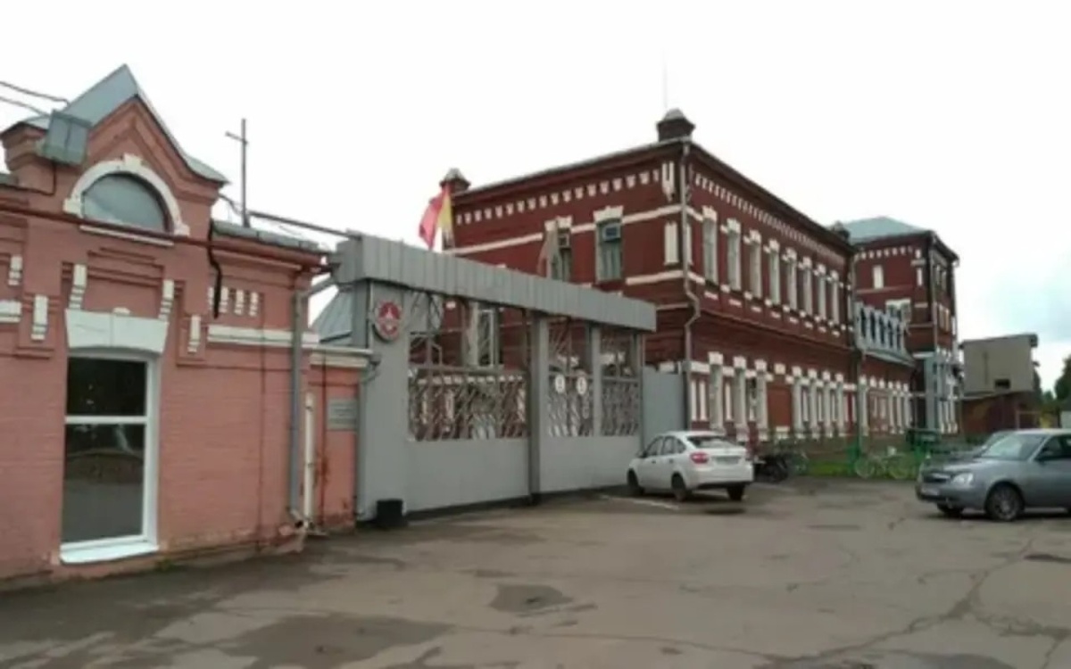    Бутурлиновский ЛВЗ начал гасить долги по зарплате свыше 14 млн рублей на фоне неудачных попыток продажи госпакета акций фото: Яндекс. Карты